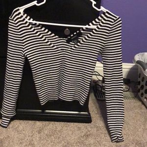 Striped v-neck crop top